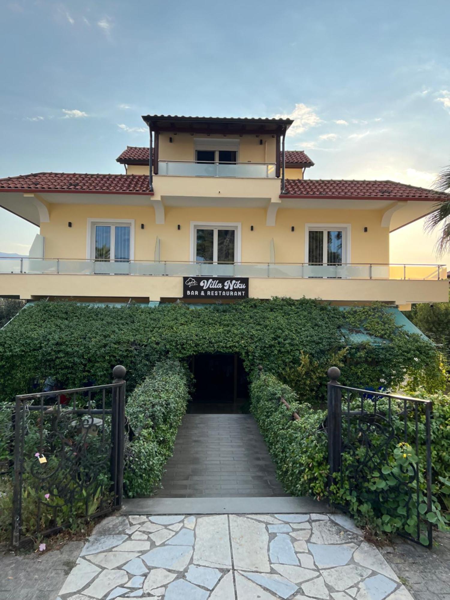 Villa Niku Берат Экстерьер фото